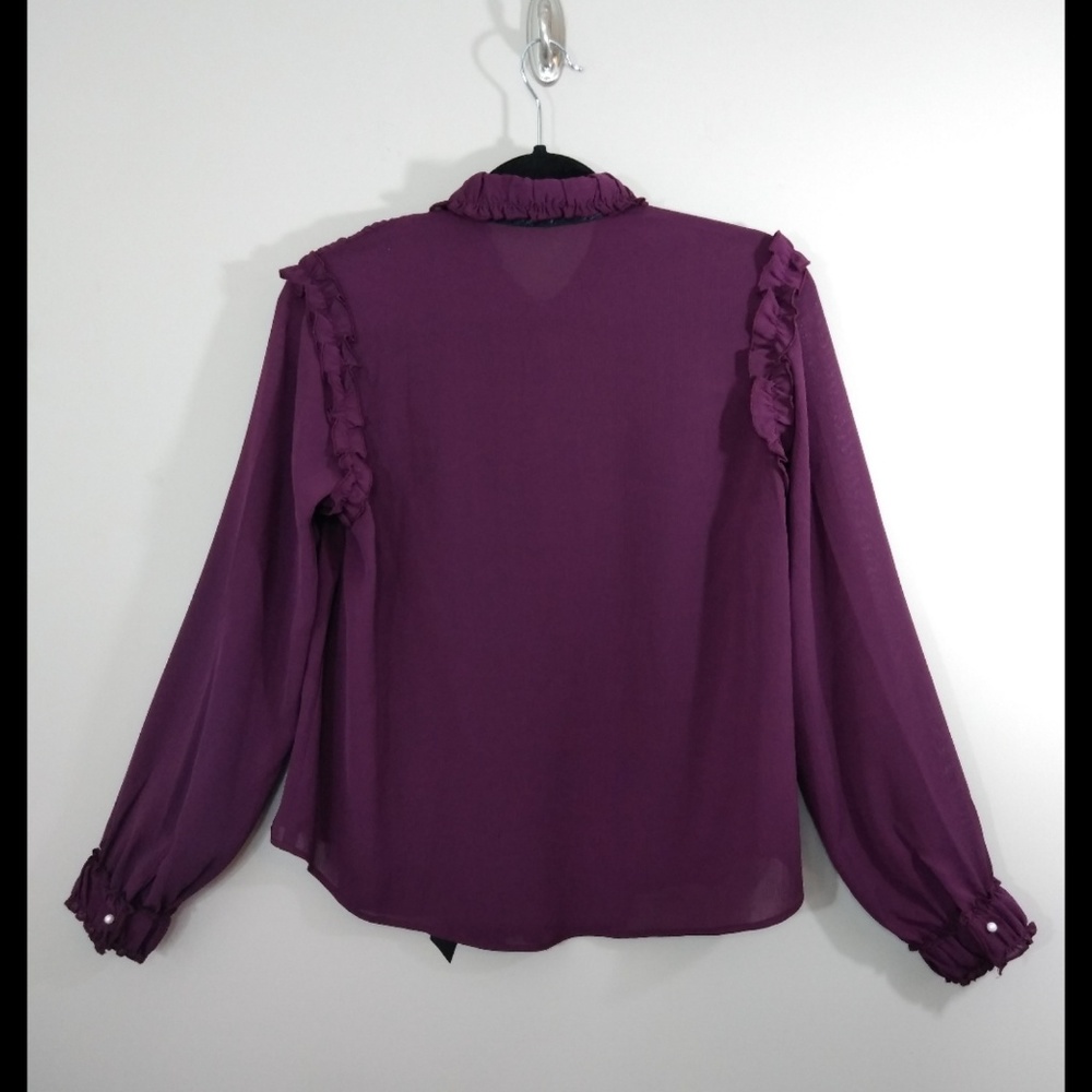 Few Moda Wine Color Hidden-button Blouse Size Med - Picture 4 of 6